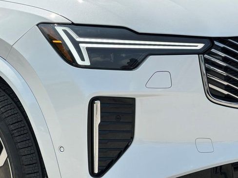 New 2026 Volvo XC90 B6 Plus w/ Protection Package Premier image 3