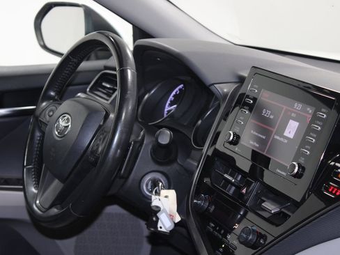 Used 2022 Toyota Camry SE FWD image 26