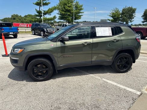 Used 2019 Jeep Compass Trailhawk AWD/4WD image 16