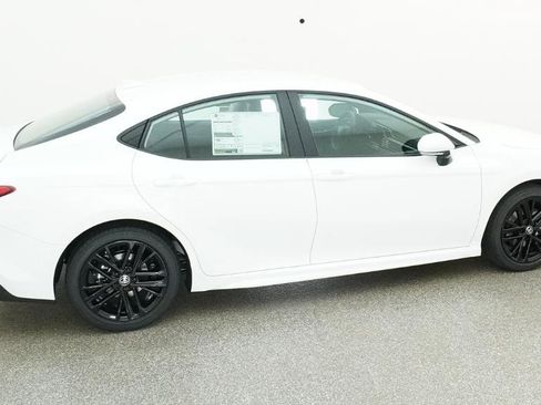 New 2026 Toyota Camry SE FWD image 11