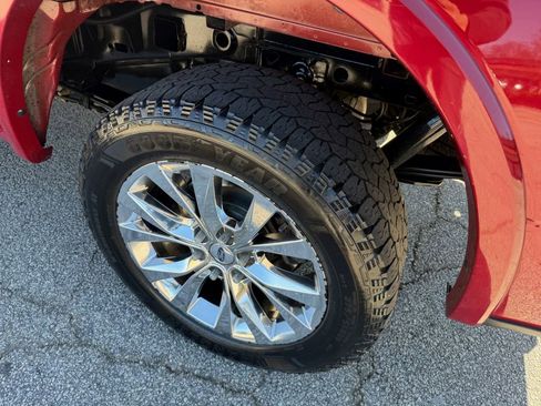 Used 2015 Ford F150 Lariat w/ Equipment Group 502A Luxury image 15