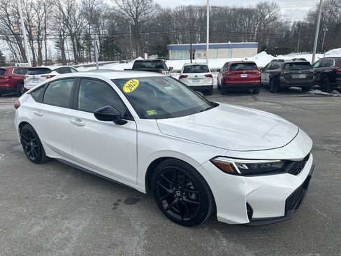 Used 2025 Honda Civic Sport image 4