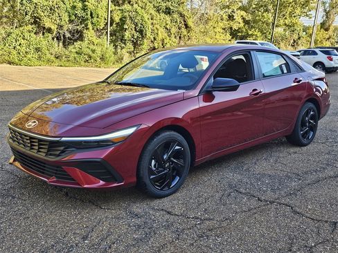 Certified 2026 Hyundai Elantra Sport image 4