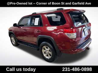 Used 2011 Toyota 4Runner Trail AWD/4WD video 3
