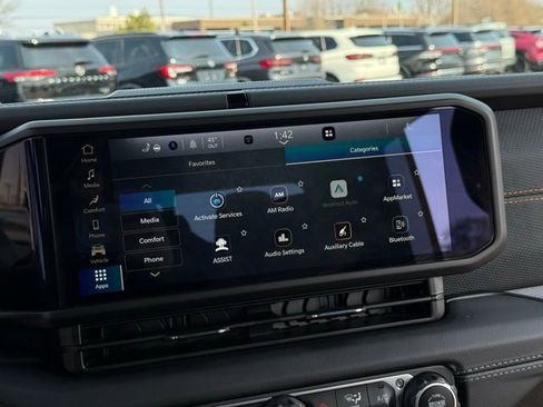 Used 2024 Jeep Gladiator Mojave w/ Convenience Group image 21