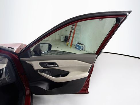 Used 2023 Nissan Rogue SL w/ SL Premium Package FWD image 34