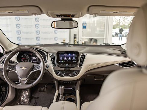 Used 2020 Chevrolet Malibu LT w/ Leather Package image 34