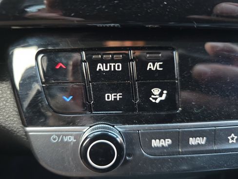 Certified 2024 Kia Seltos S image 13