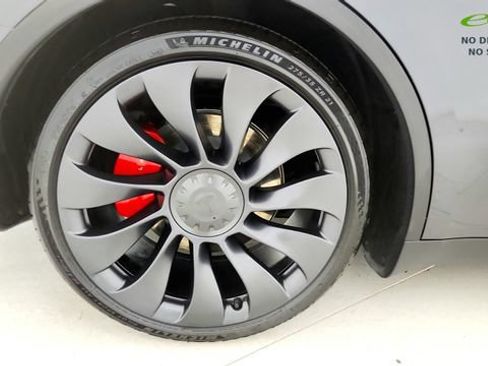 Used 2024 Tesla Model Y Performance AWD/4WD image 75