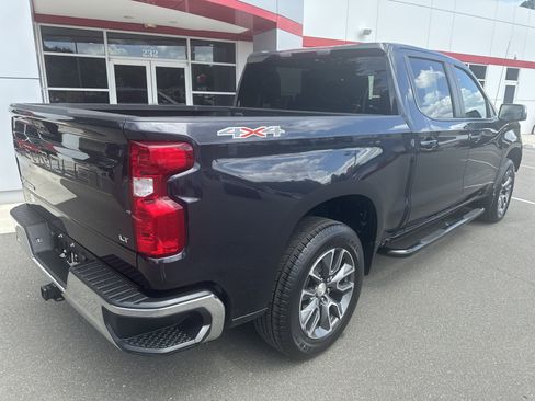 Used 2023 Chevrolet Silverado 1500 LT AWD/4WD image 10