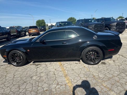 Used 2022 Dodge Challenger R/T Scat Pack RWD image 9