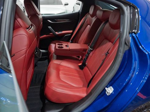 Used 2021 Maserati Ghibli S GranSport RWD image 25