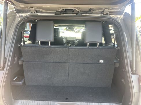 Used 2024 Lexus GX 550 w/ Accessory Package (31) image 20