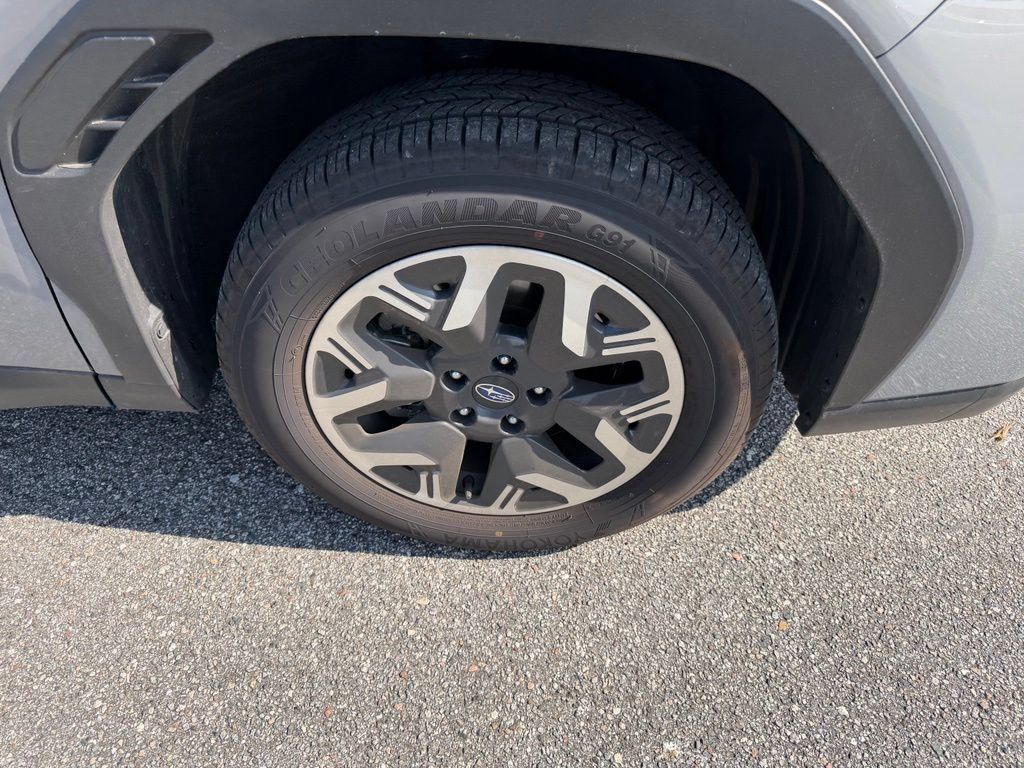 Used 2026 Subaru Forester Premium AWD/4WD image 4