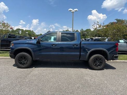 Certified 2022 Chevrolet Silverado 1500 ZR2 w/ Technology Package AWD/4WD image 3