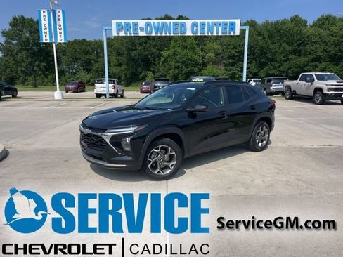 Used 2025 Chevrolet Trax LT w/ LT Convenience Package FWD image 1