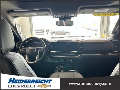 Used 2024 GMC Sierra 1500 SLT w/ SLT Convenience Package AWD/4WD image 17