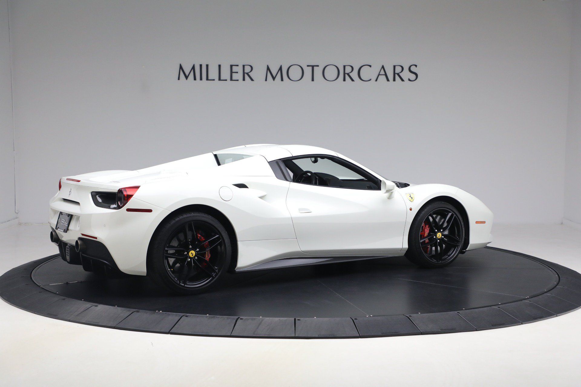 Certified 2016 Ferrari 488 Spider RWD image 30