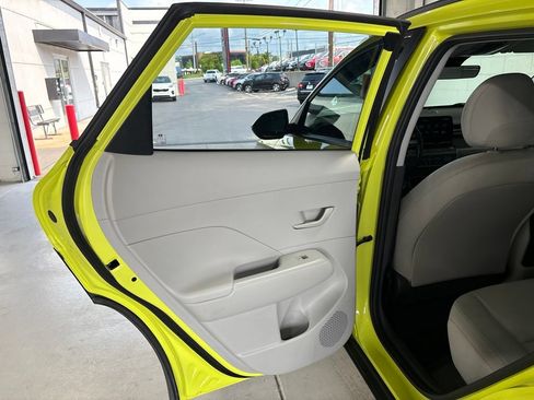 Used 2024 Hyundai Kona SEL AWD/4WD image 18