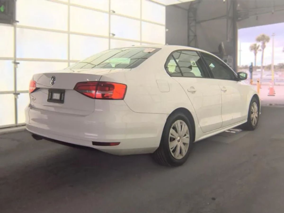 Used 2015 Volkswagen Jetta S FWD image 3