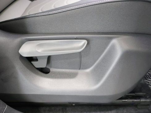 New 2026 Volkswagen Tiguan SE image 22