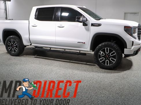 Used 2022 GMC Sierra 1500 AT4 w/ AT4 Preferred Package AWD/4WD image 6
