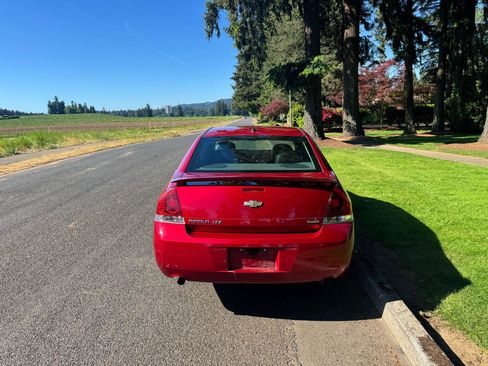 Used 2014 Chevrolet Impala LTZ FWD image 4