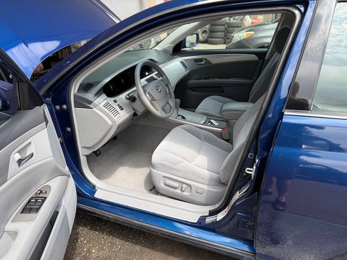 Used 2006 Toyota Avalon XL FWD image 2