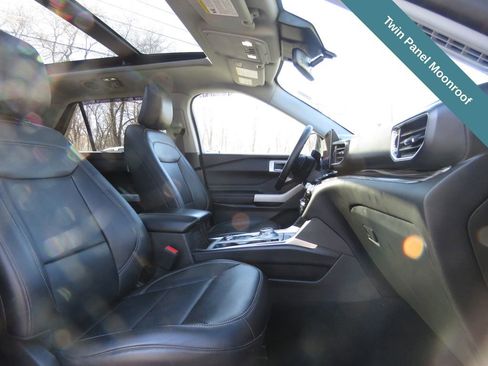 Used 2021 Ford Explorer Limited w/ Hybrid Equipment Group 310A AWD/4WD image 13