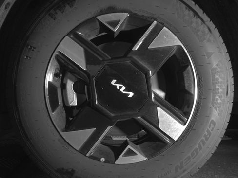 Used 2026 Kia Sportage LX AWD/4WD image 12