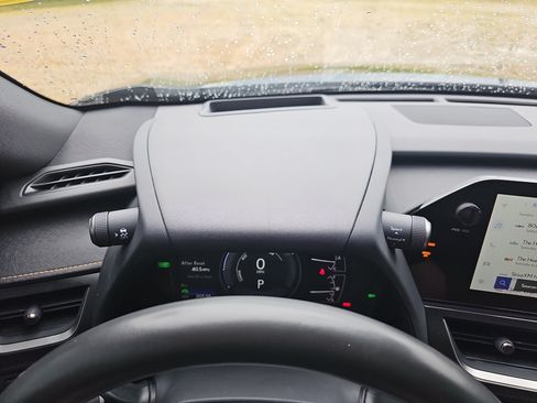 Used 2024 Lexus UX 250h AWD w/ Premium Package image 29