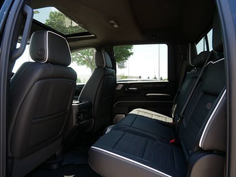 New 2026 GMC Sierra 2500 AT4X w/ LPO, Black Badging Package AWD/4WD image 7