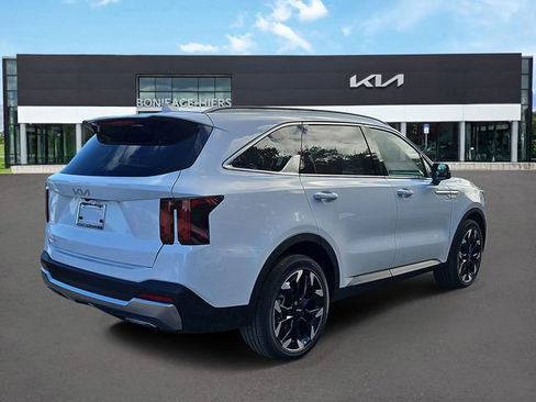 New 2026 Kia Sorento EX FWD image 4