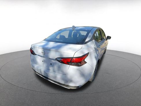 Used 2025 Nissan Versa SV image 8