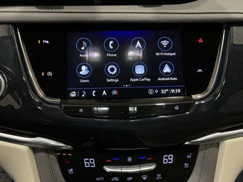 Used 2025 Cadillac XT6 Premium Luxury image 18