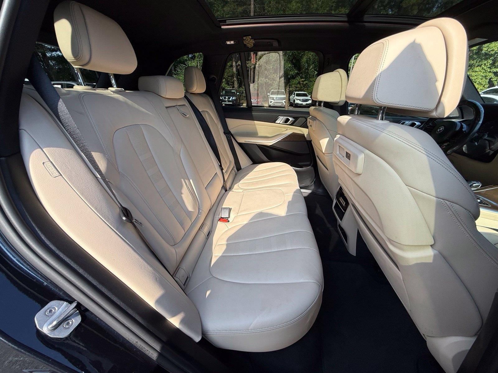 Used 2021 BMW X5 sDrive40i w/ M Sport Package RWD image 32