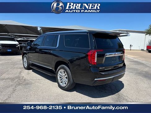 Used 2021 GMC Yukon XL SLT image 8