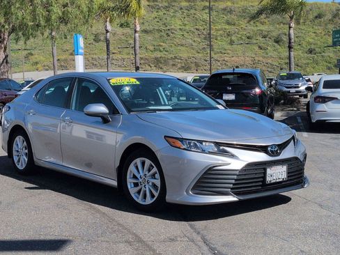 Used 2024 Toyota Camry LE image 7