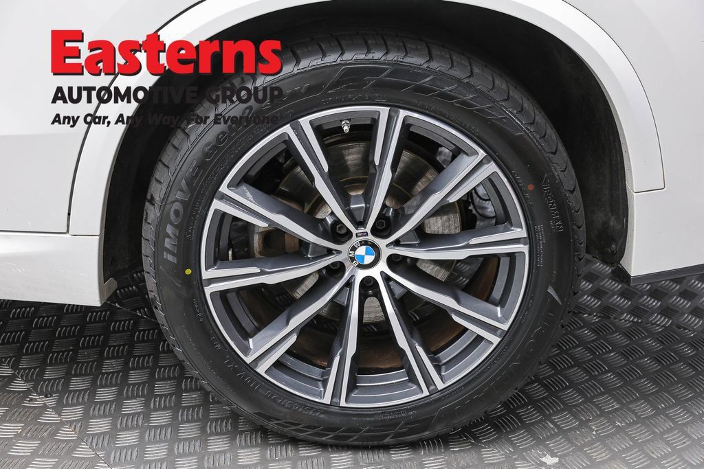 Used 2023 BMW X5 xDrive40i w/ M Sport Package AWD/4WD image 10