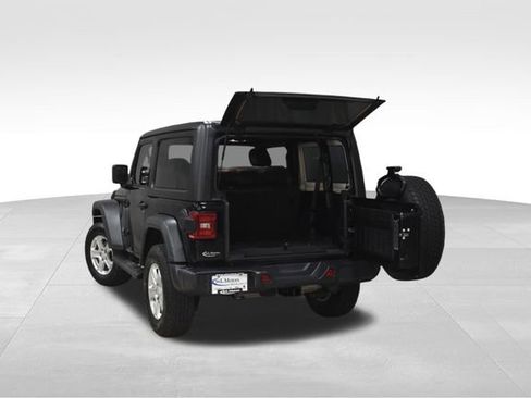 Used 2020 Jeep Wrangler Sport image 32