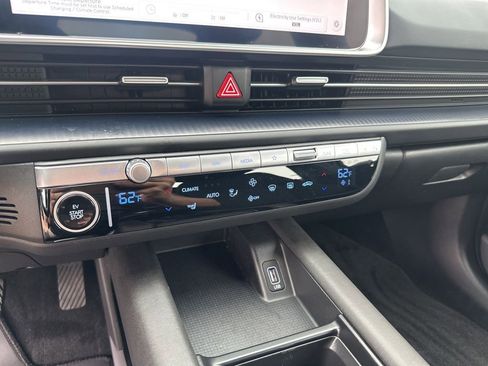 Used 2024 Hyundai Ioniq 6 SE image 36