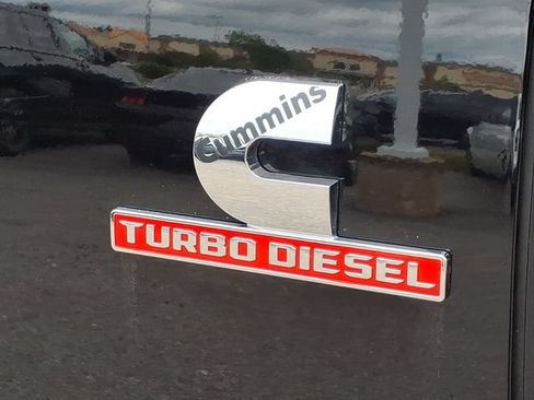 Used 2024 RAM 2500 Tradesman w/ Chrome Appearance Group AWD/4WD image 9