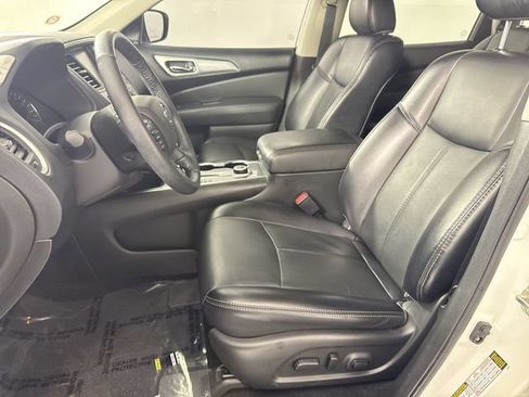Used 2020 Nissan Pathfinder SL w/ Cargo Package AWD/4WD image 5