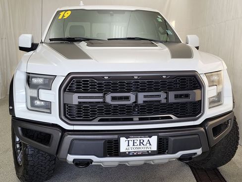 Used 2019 Ford F150 Raptor w/ Equipment Group 802A Luxury image 4