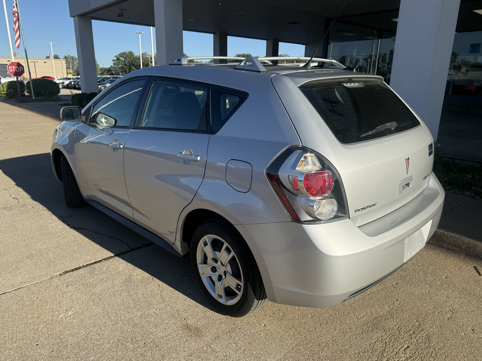 Used 2009 Pontiac Vibe AWD w/ Preferred Package image 6