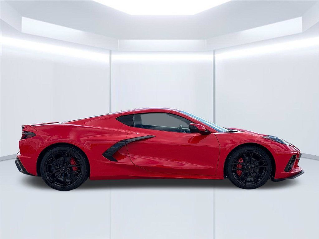 Used 2027 Chevrolet Corvette Stingray Coupe w/ 1LT RWD image 8
