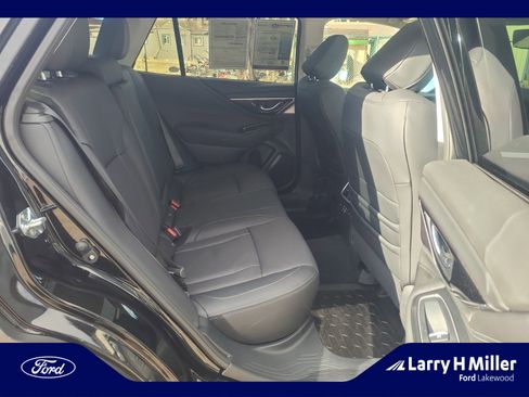 Used 2025 Subaru Outback Limited image 18