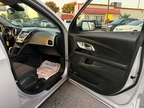 Used 2013 Chevrolet Equinox LS image 17