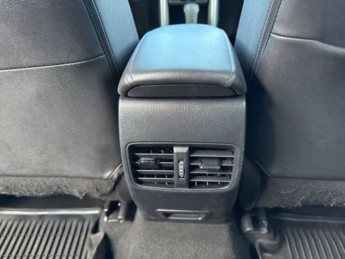 Certified 2022 Toyota Corolla Cross XLE image 14