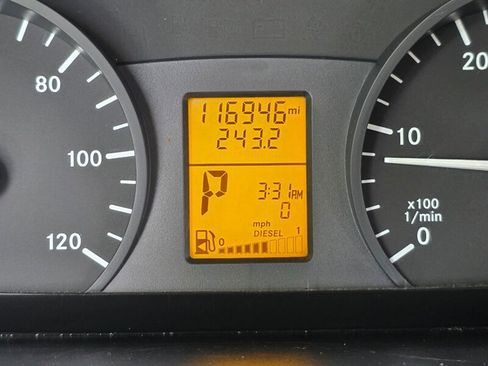 Used 2016 Mercedes-Benz Sprinter 2500 image 43